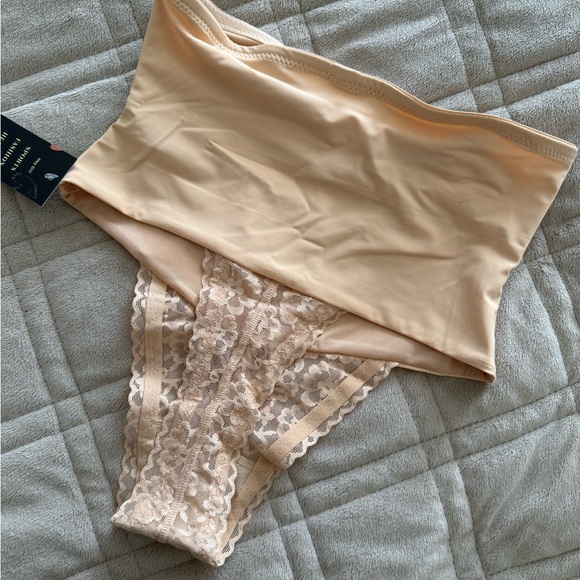 Seamless High-Waist Shapewear Thong - Nude - Picture 4 of 4
